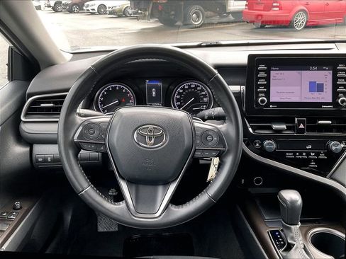 Used 2023 Toyota Camry SE FWD image 17
