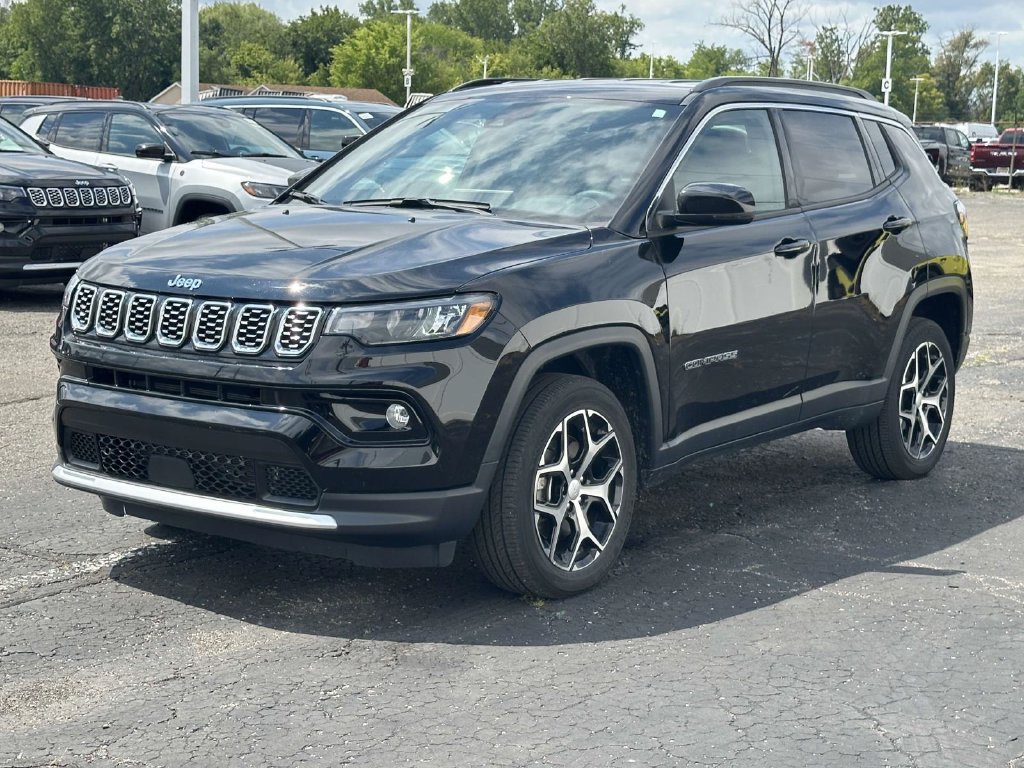 Used 2024 Jeep Compass Limited AWD/4WD image 7