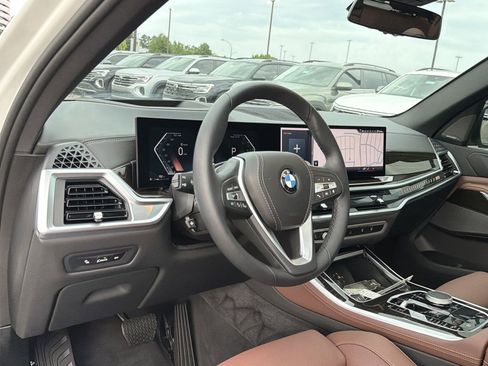 Used 2024 BMW X5 xDrive40i w/ Premium Package AWD/4WD image 10