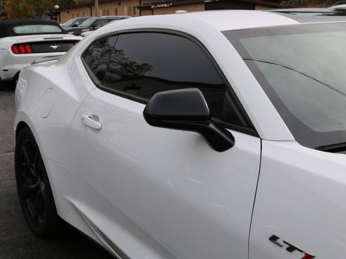 Used 2021 Chevrolet Camaro LT w/ RS Package image 10