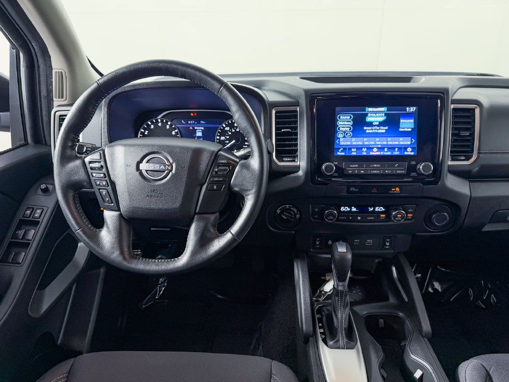 Certified 2024 Nissan Frontier SV w/ Technology Package AWD/4WD image 17