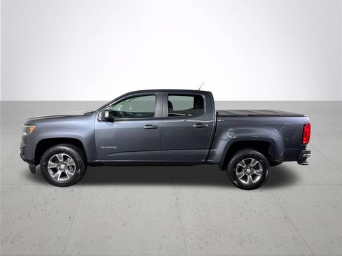 Used 2017 Chevrolet Colorado W/T w/ WT Convenience Package RWD image 9