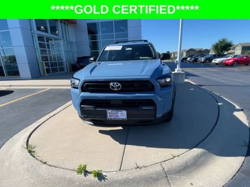 Certified 2025 Toyota 4Runner SR5 AWD/4WD image 5