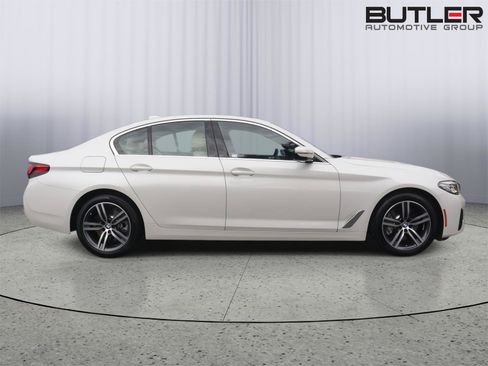 Used 2023 BMW 530i w/ Convenience Package RWD image 7