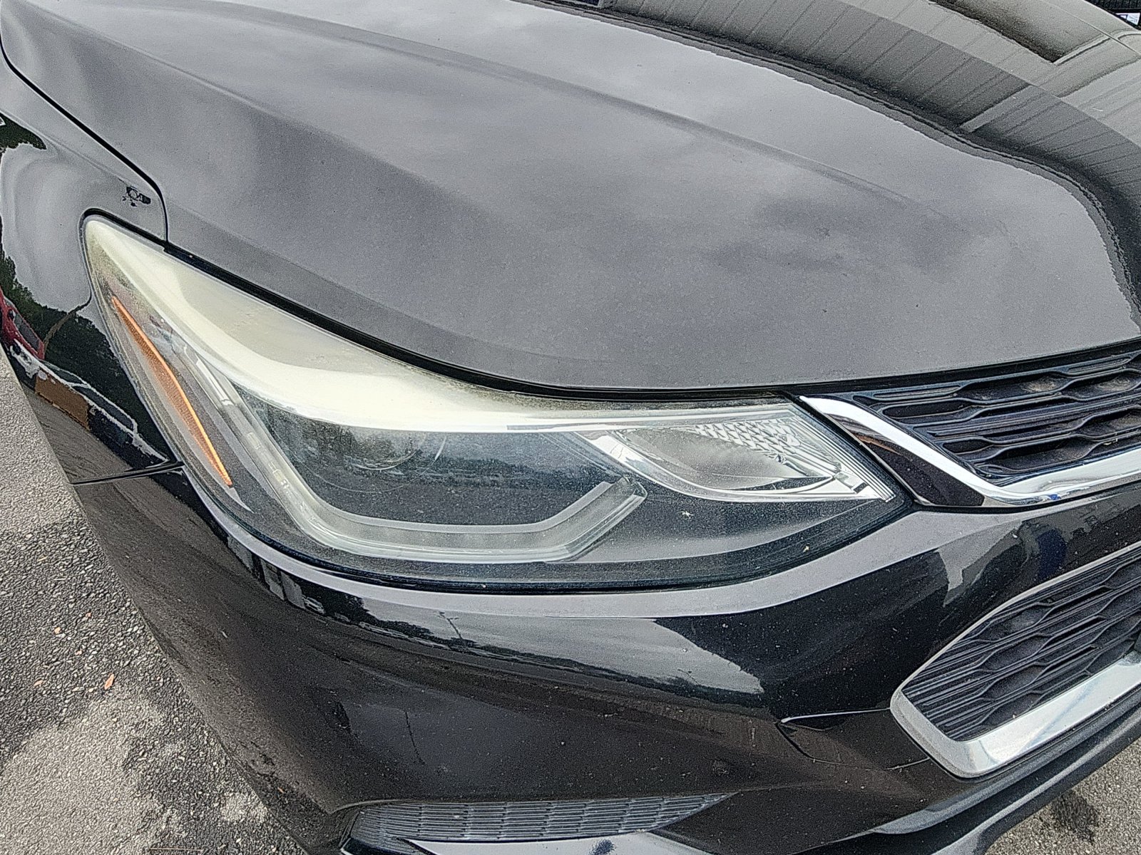 Used 2017 Chevrolet Cruze LT w/ Convenience Package FWD image 9