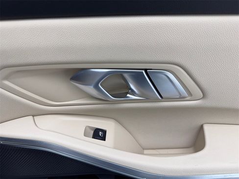 Used 2019 BMW 330i Sedan w/ Driving Assistance Package image 42