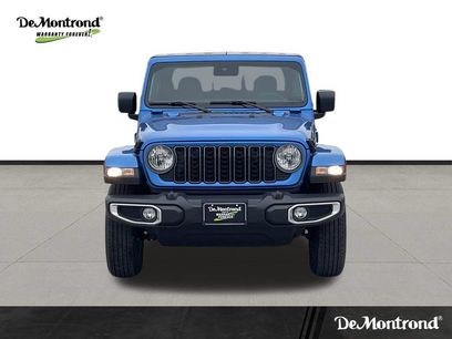 New 2025 Jeep Gladiator Sport
