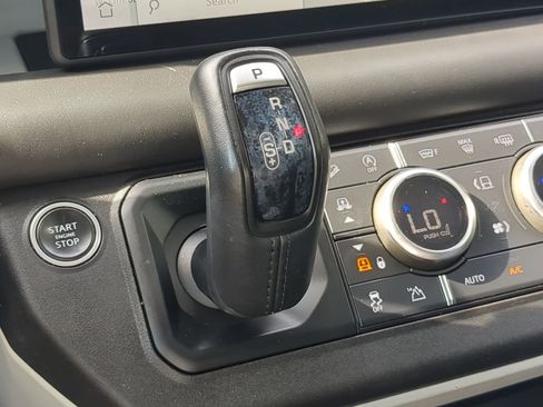 Used 2020 Land Rover Defender 110 HSE image 55