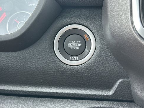 New 2026 RAM 1500 Laramie AWD/4WD image 21