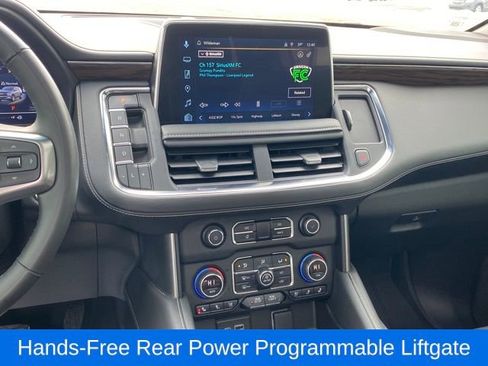 Used 2023 Chevrolet Suburban Premier image 9