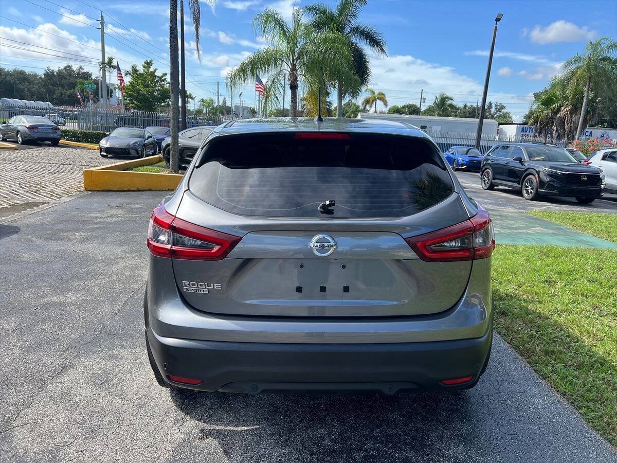 Used 2022 Nissan Rogue Sport S FWD image 6