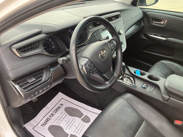 Used 2017 Toyota Avalon Limited FWD image 13