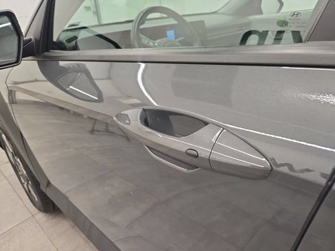 Used 2025 Hyundai Kona SEL AWD/4WD image 18