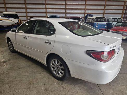 Used 2002 Lexus ES 330 w/ Premium Pkg FWD image 3