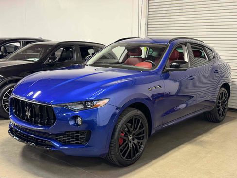 Used 2021 Maserati Levante image 13