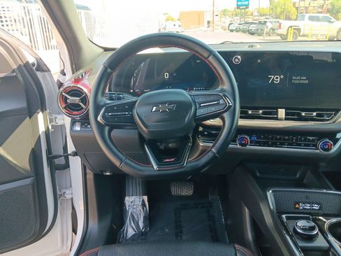 Used 2025 Chevrolet Equinox RS w/ Safety and Technology Package AWD/4WD image 13