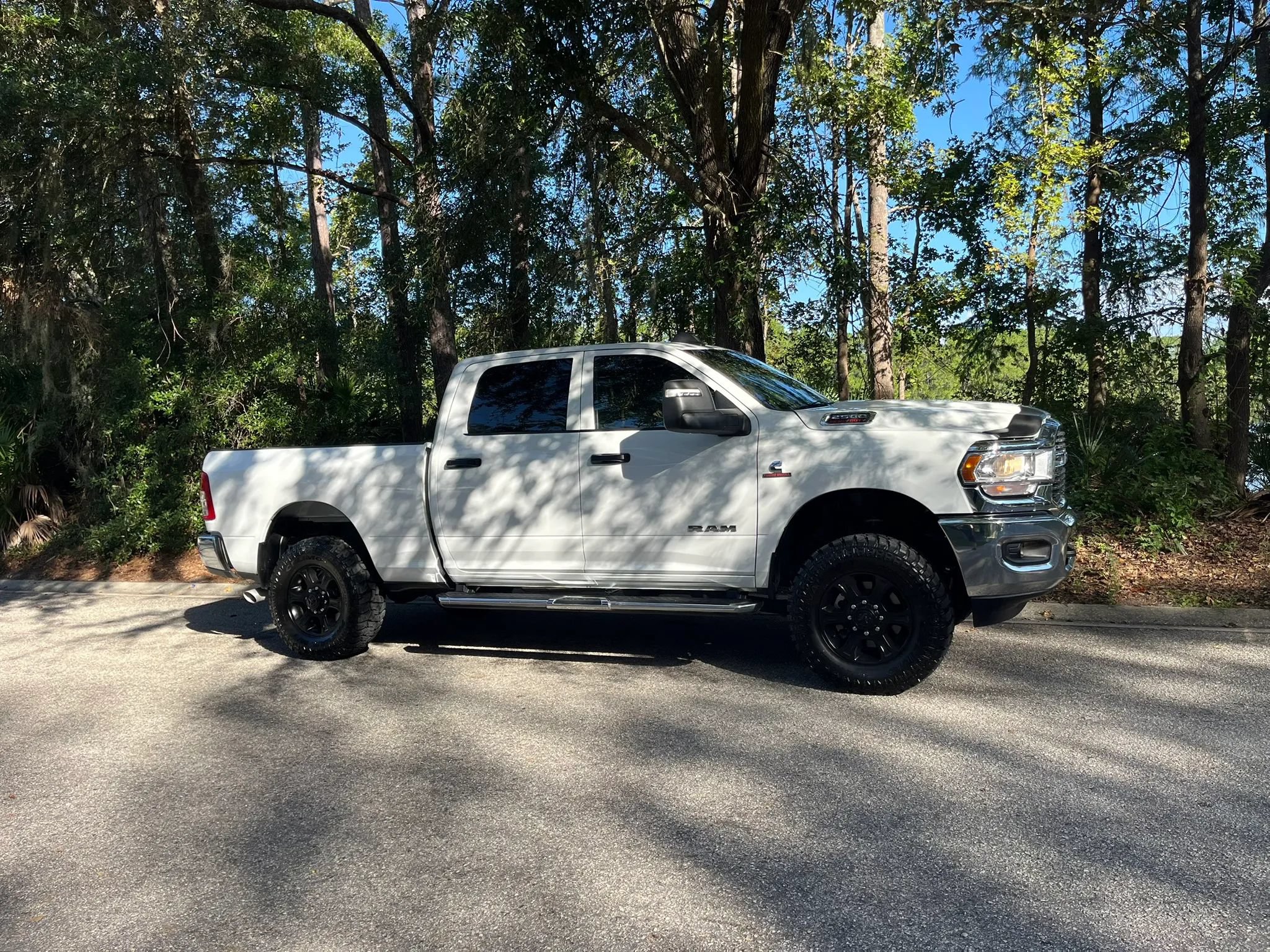 Used 2024 RAM 2500 Big Horn AWD/4WD image 3