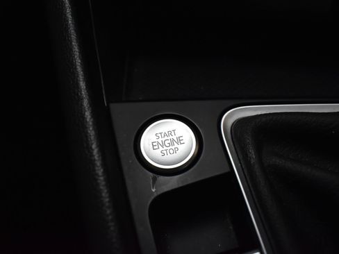Used 2024 Volkswagen Jetta SE FWD image 31