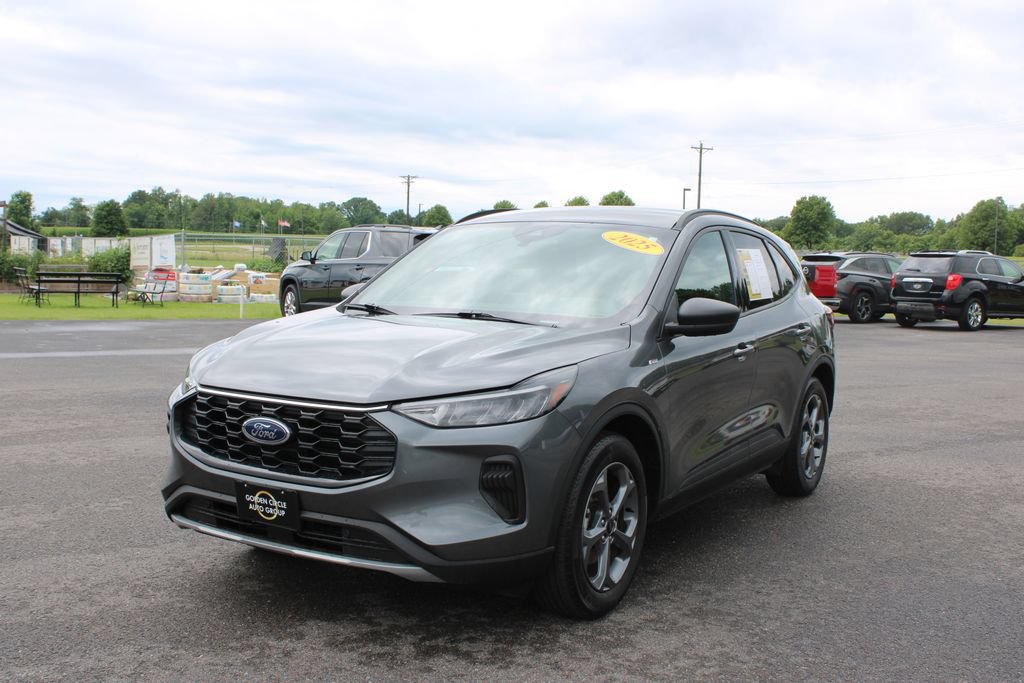Used 2025 Ford Escape ST-Line FWD image 4