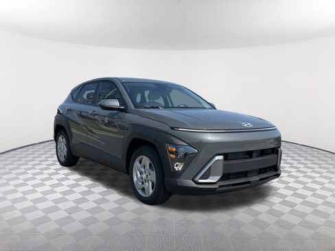 New 2026 Hyundai Kona SE image 3