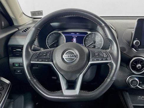 Certified 2022 Nissan Sentra SR w/ Midnight Edition image 9