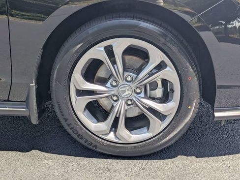 Used 2024 Honda Accord EX image 13