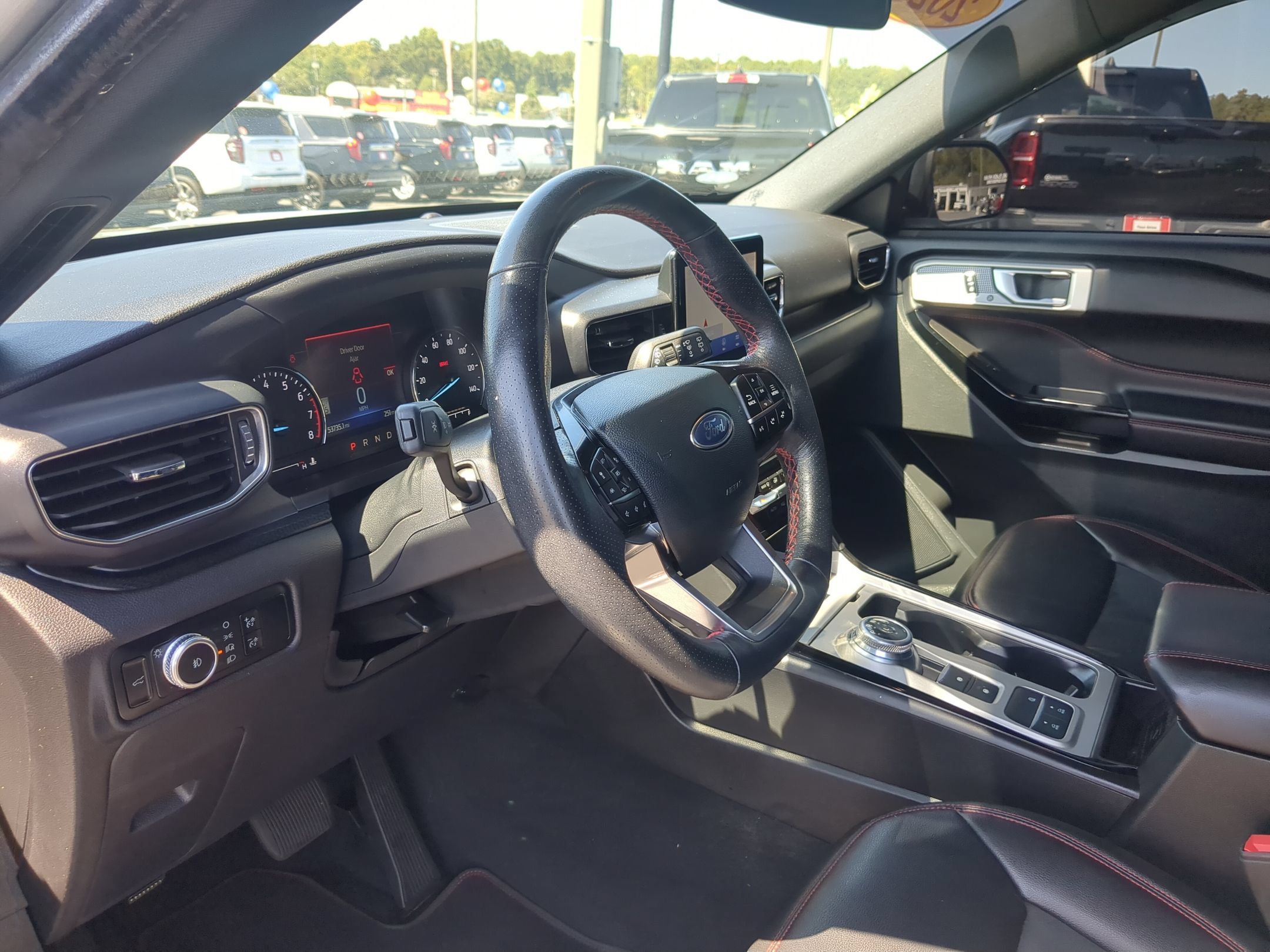 Used 2023 Ford Explorer ST-Line w/ Class IV Trailer Tow Package RWD image 13