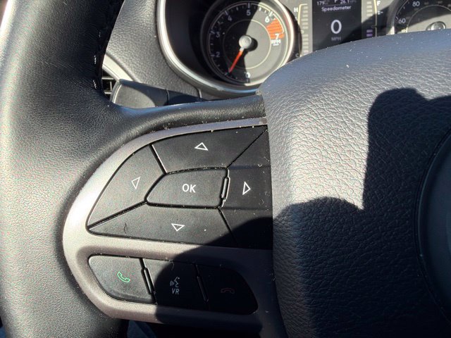 Used 2019 Jeep Cherokee Latitude w/ Cold Weather Group FWD image 18