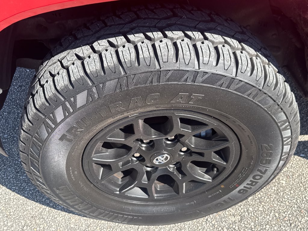Used 2022 Toyota Tacoma SR5 w/ Technology Package RWD image 11