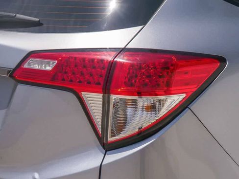 Used 2022 Honda HR-V LX image 10