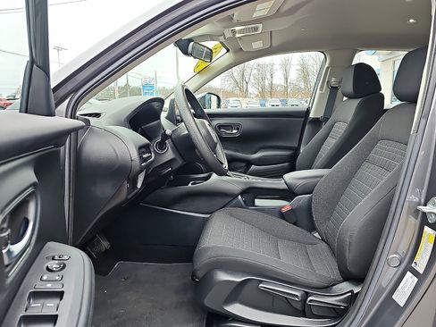 Used 2023 Honda HR-V LX image 13