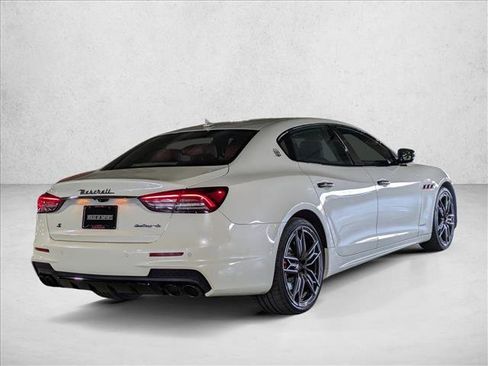 Used 2021 Maserati Quattroporte S GranSport image 5