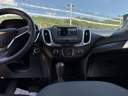 Used 2019 Chevrolet Equinox LT w/ LT Appearance Package FWD image 23