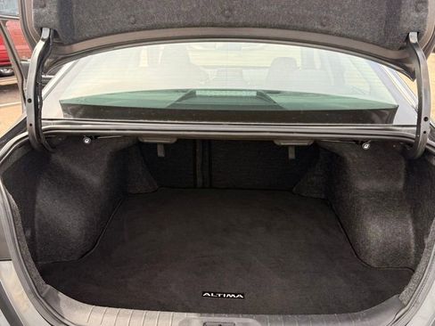 Used 2023 Nissan Altima 2.5 SV FWD image 26
