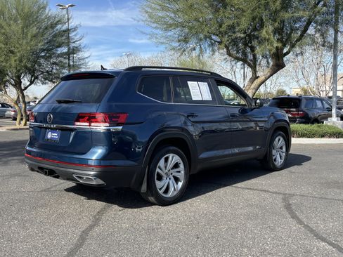 Certified 2022 Volkswagen Atlas SE w/ Panoramic Sunroof Package image 4