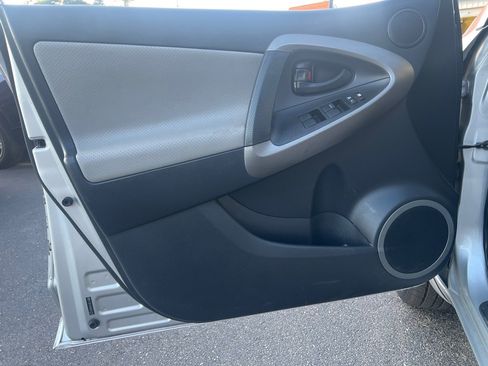 Used 2012 Toyota RAV4 Limited image 10