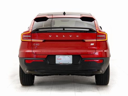 Used 2023 Volvo C40 P8 Recharge Ultimate image 32