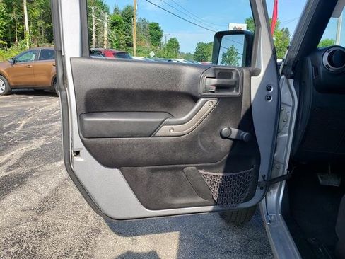 Used 2016 Jeep Wrangler Sport AWD/4WD image 15