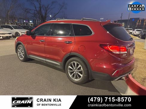 Used 2017 Hyundai Santa Fe Limited image 2