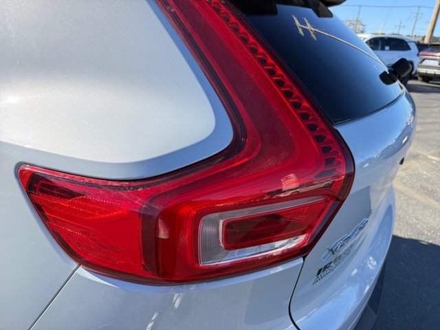 Used 2022 Volvo XC40 T5 Momentum w/ Premium Package AWD/4WD image 37
