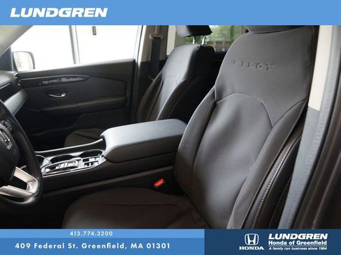 Used 2025 Honda Pilot EX-L image 13