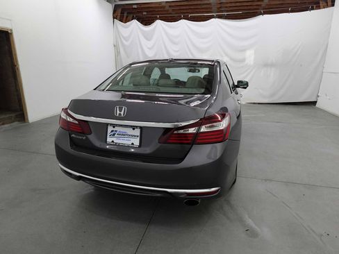 Used 2017 Honda Accord EX-L image 5