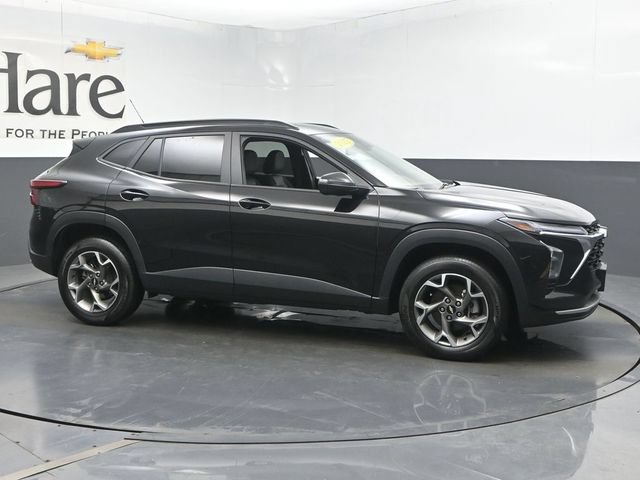 Used 2025 Chevrolet Trax LT FWD image 54