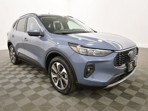 Used 2024 Ford Escape Platinum AWD/4WD image 10