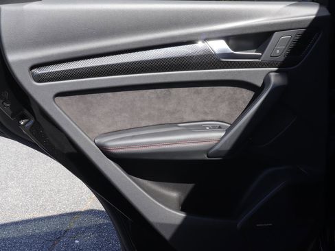 Used 2018 Audi SQ5 Prestige image 12