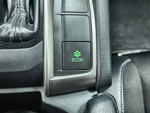 Used 2020 Honda Civic Sport image 18