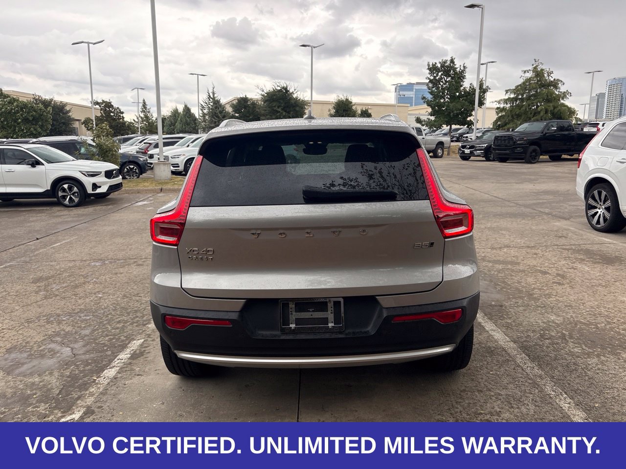 Used 2023 Volvo XC40 B5 Plus w/ Protection Package Premier AWD/4WD image 6