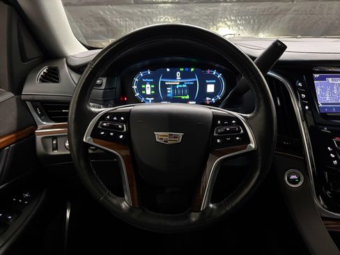 Used 2016 Cadillac Escalade ESV Luxury AWD/4WD image 5