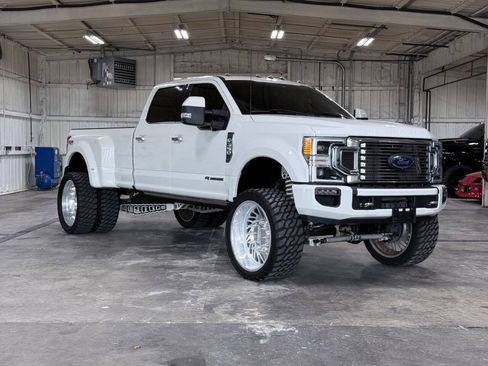 Used 2022 Ford F350 Limited AWD/4WD image 1