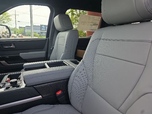 New 2026 Toyota Tundra Limited AWD/4WD image 11